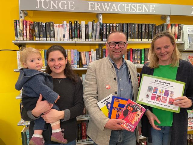 Bücherspende der Grünen