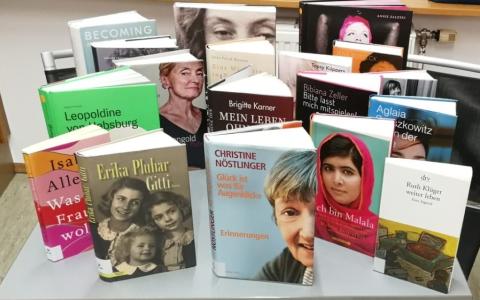 Büchertisch WOMEN